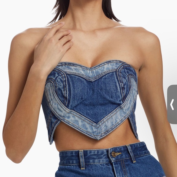 𝑨𝑹𝑬𝑨 𝑷𝒂𝒕𝒄𝒉𝒘𝒐𝒓𝒌 𝑯𝒆𝒂𝒓𝒕 𝑫𝒆𝒏𝒊𝒎 𝑩𝒂𝒏𝒅𝒆𝒂𝒖 𝑻𝒐𝒑
𝑾𝒐𝒎𝒆𝒏'𝒔 - Picture 2 of 8